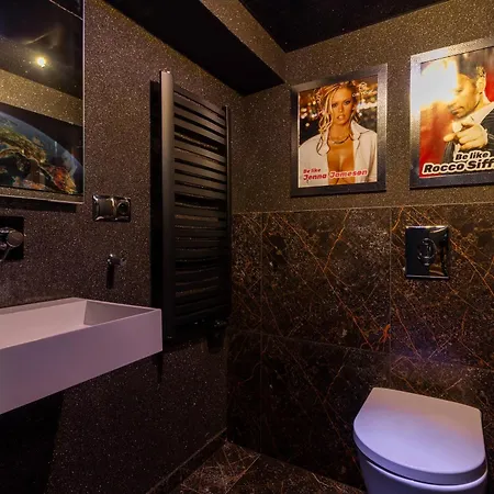 Villa Housecube, Bar , Prywatne Kino, Bilard , Luxus Wroclaw