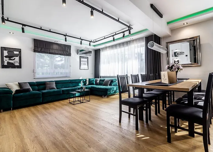 Housecube, Bar , Prywatne Kino, Bilard , Luxus Вроцлав