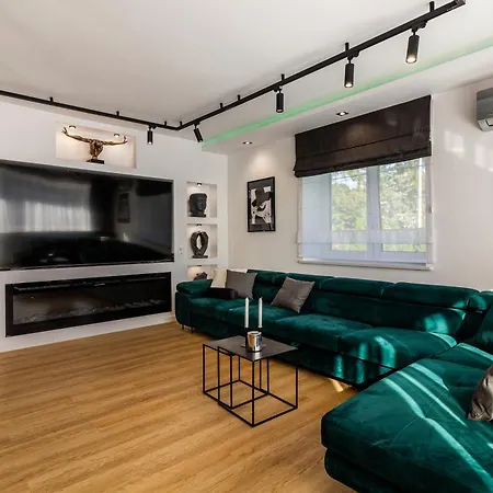 Housecube, Bar , Prywatne Kino, Bilard , Luxus וילה *