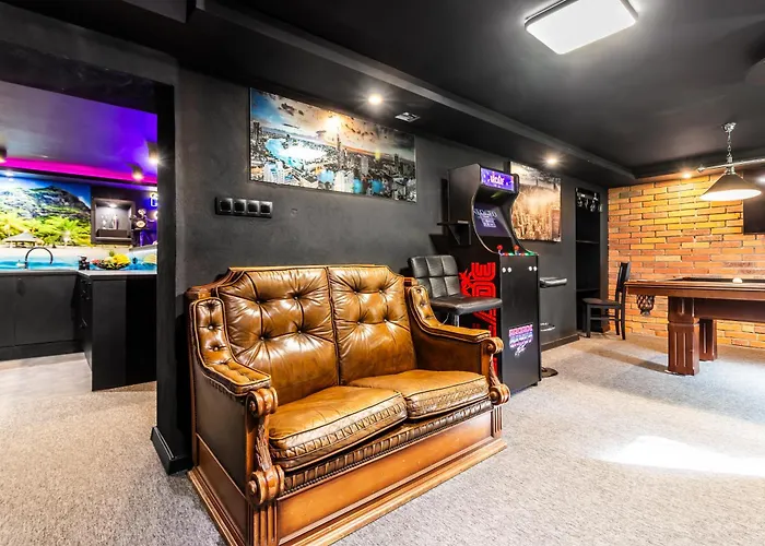 Housecube, Bar , Prywatne Kino, Bilard , Luxus