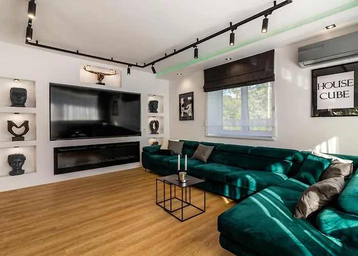 Housecube, Bar , Prywatne Kino, Bilard , Luxus Villa *